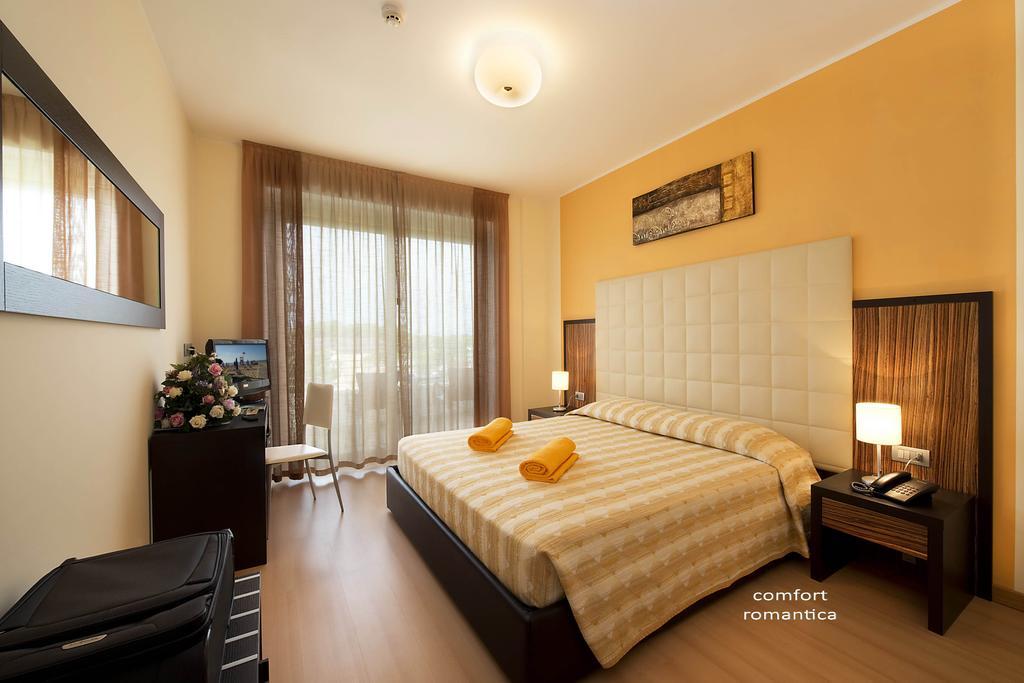 Hotel San Marco Bibione Buitenkant foto