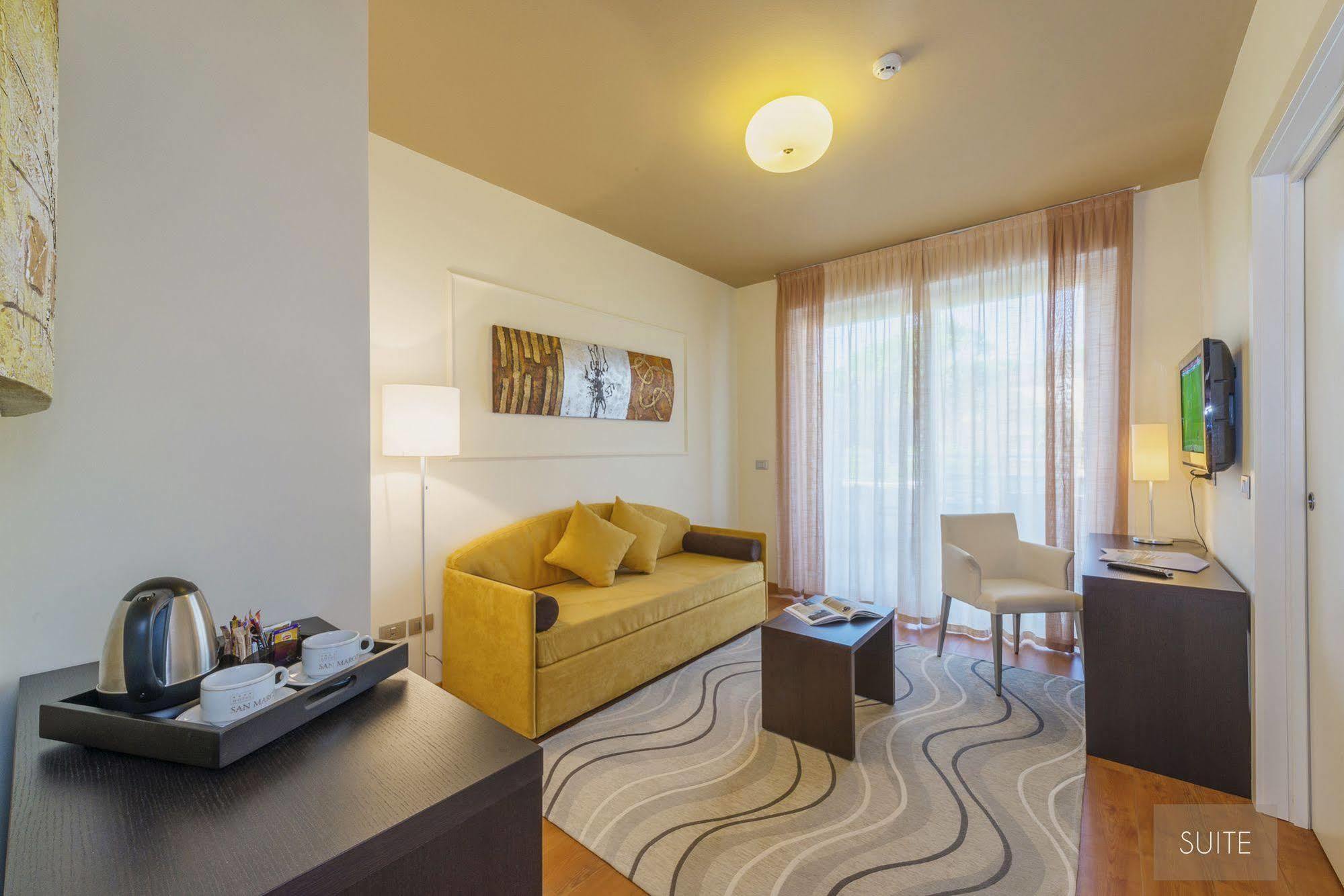 Hotel San Marco Bibione Buitenkant foto