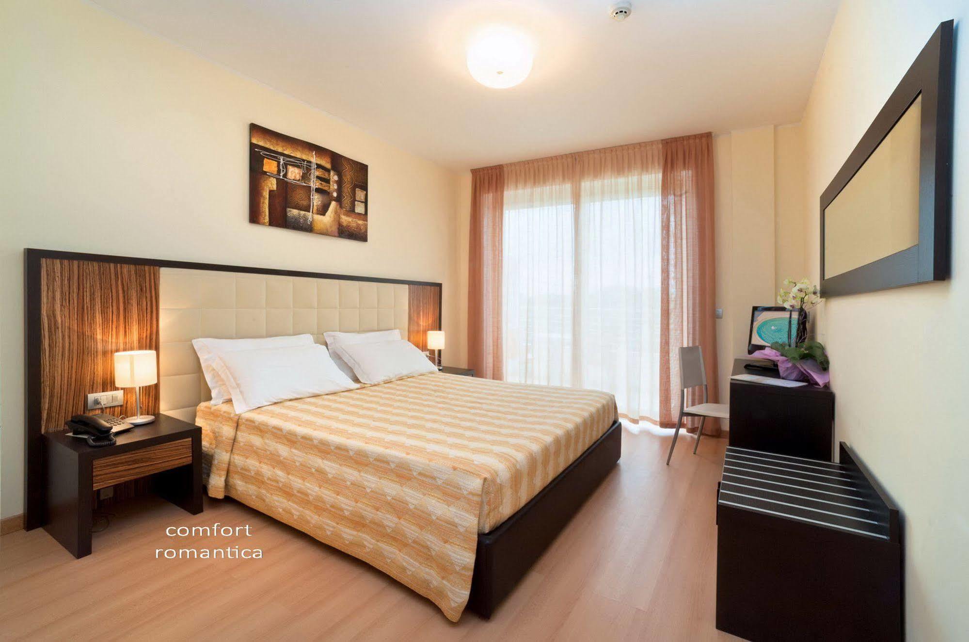 Hotel San Marco Bibione Buitenkant foto