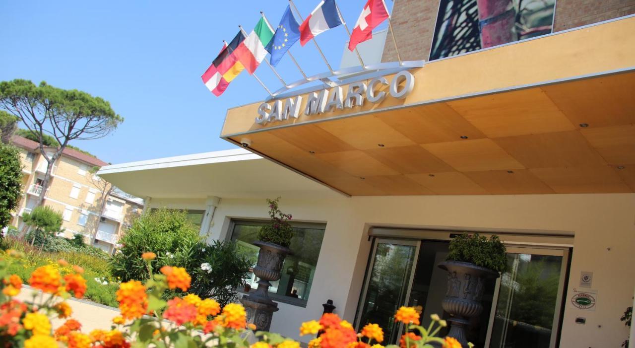 Hotel San Marco Bibione Buitenkant foto